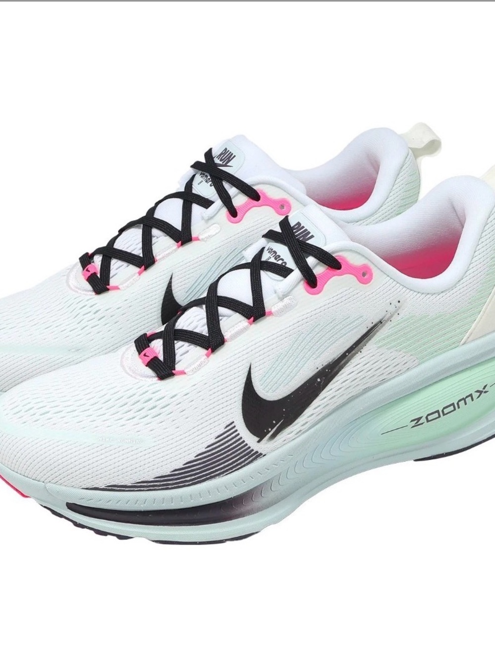 Nike Vomero 18 Running White/Glacier Blue/Hyper Pink/Black Men size 8 women 9.5